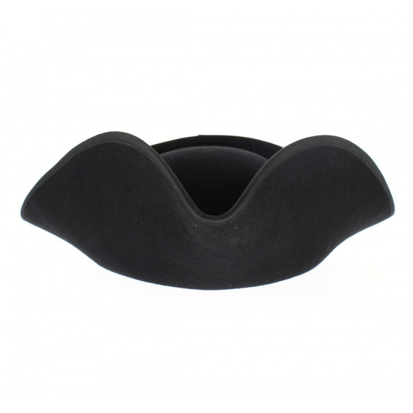 GRAND TRICORNE