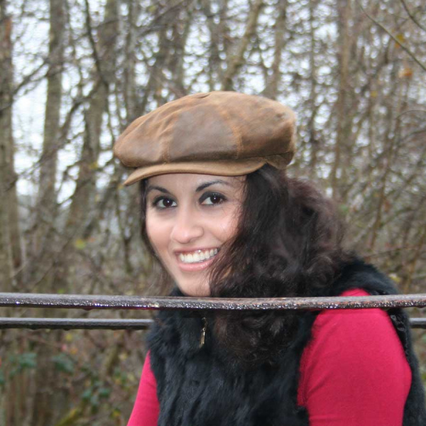 Sara leather traclet
