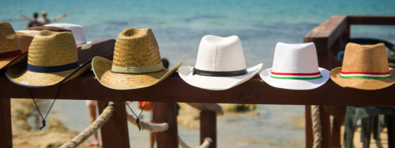 Panama vs Fedora : Quelle forme choisir pour son look estival?